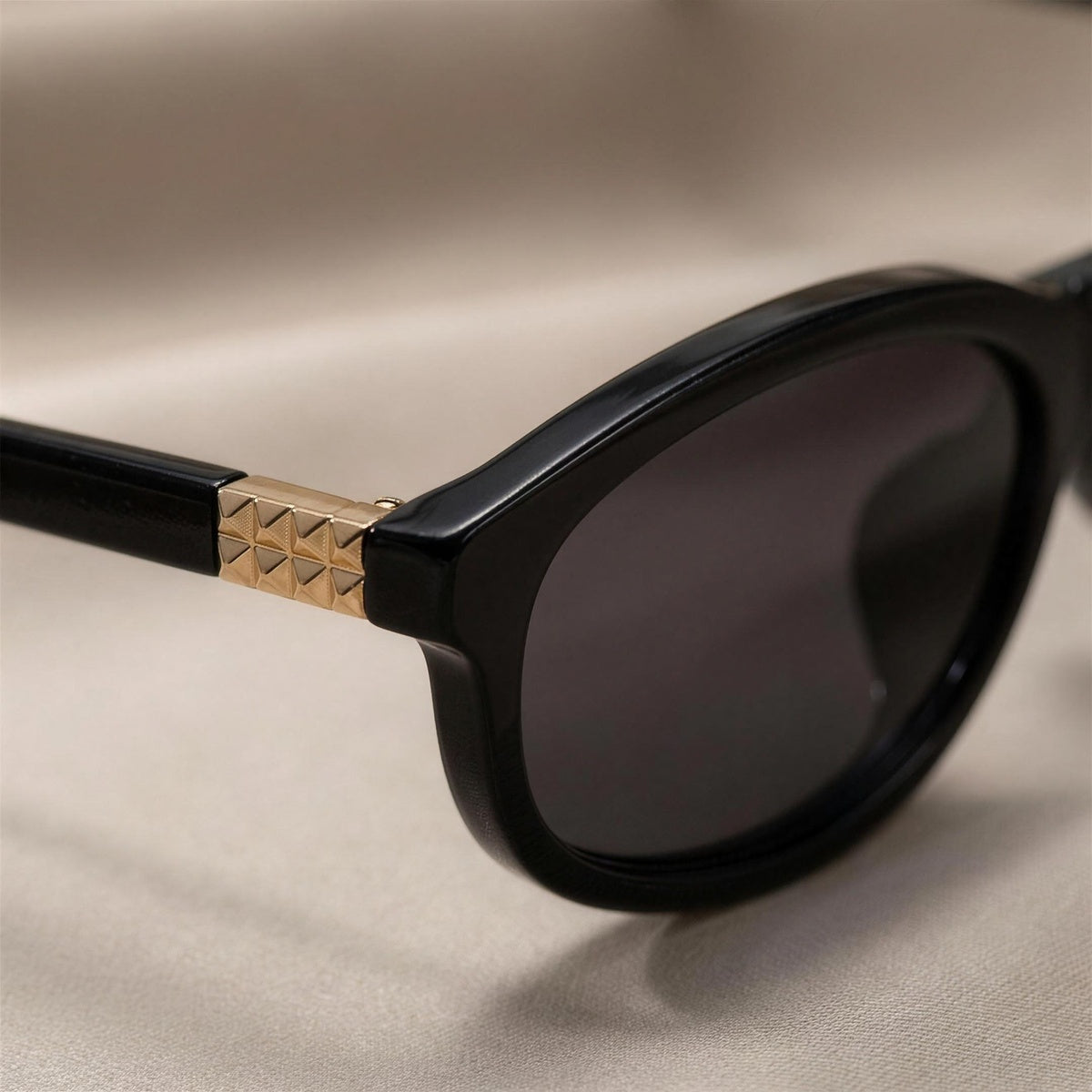 Cumbuco Oval Sunglasses