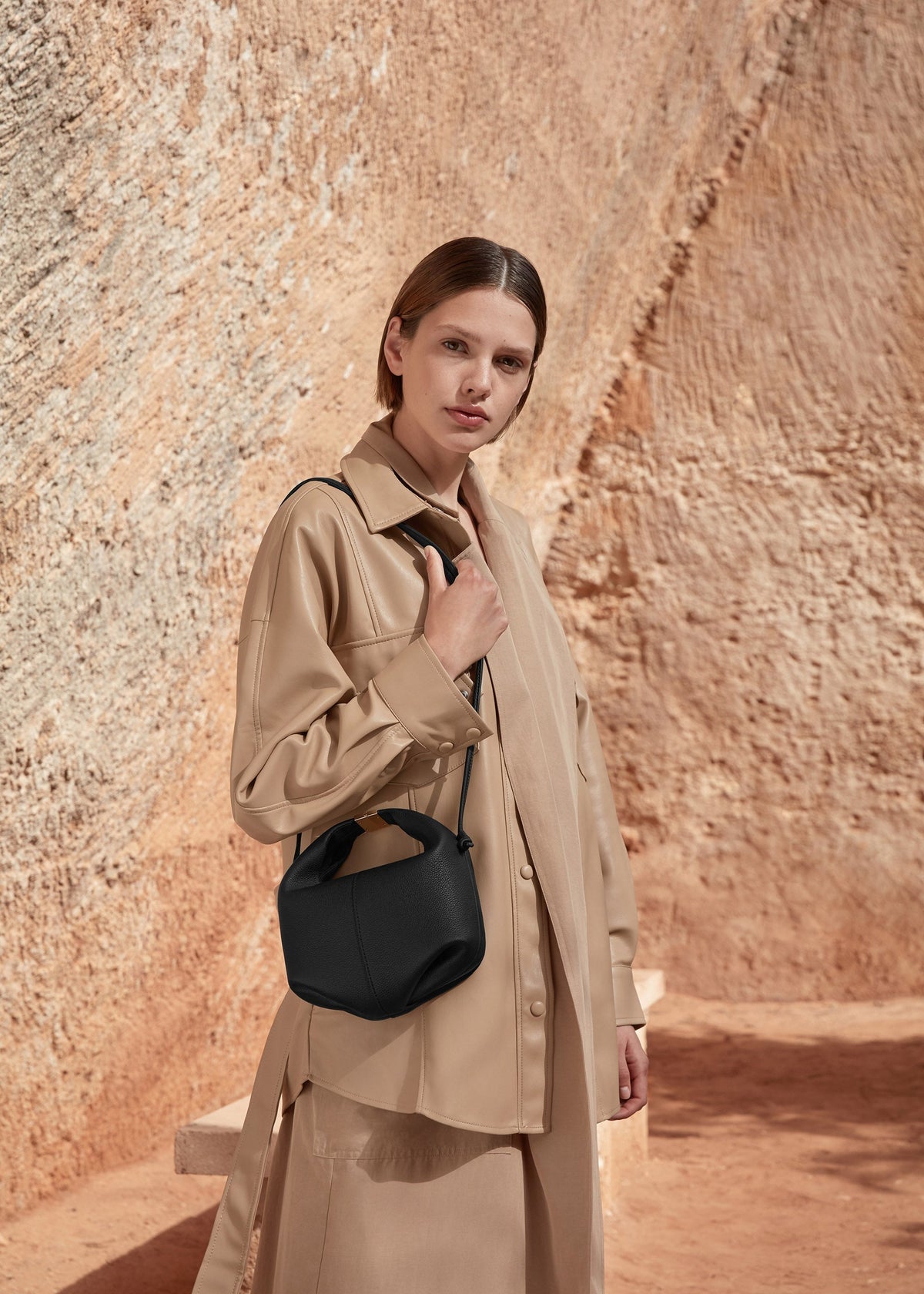 PLNE - Béri - Textured Black