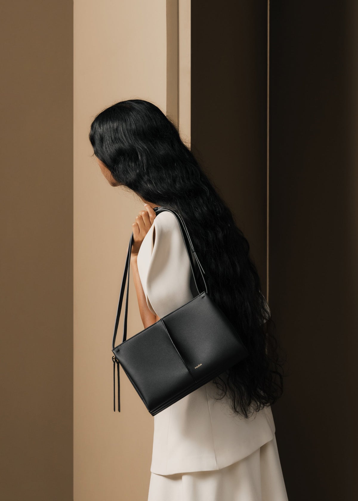 PLNE - Boky - Textured Black