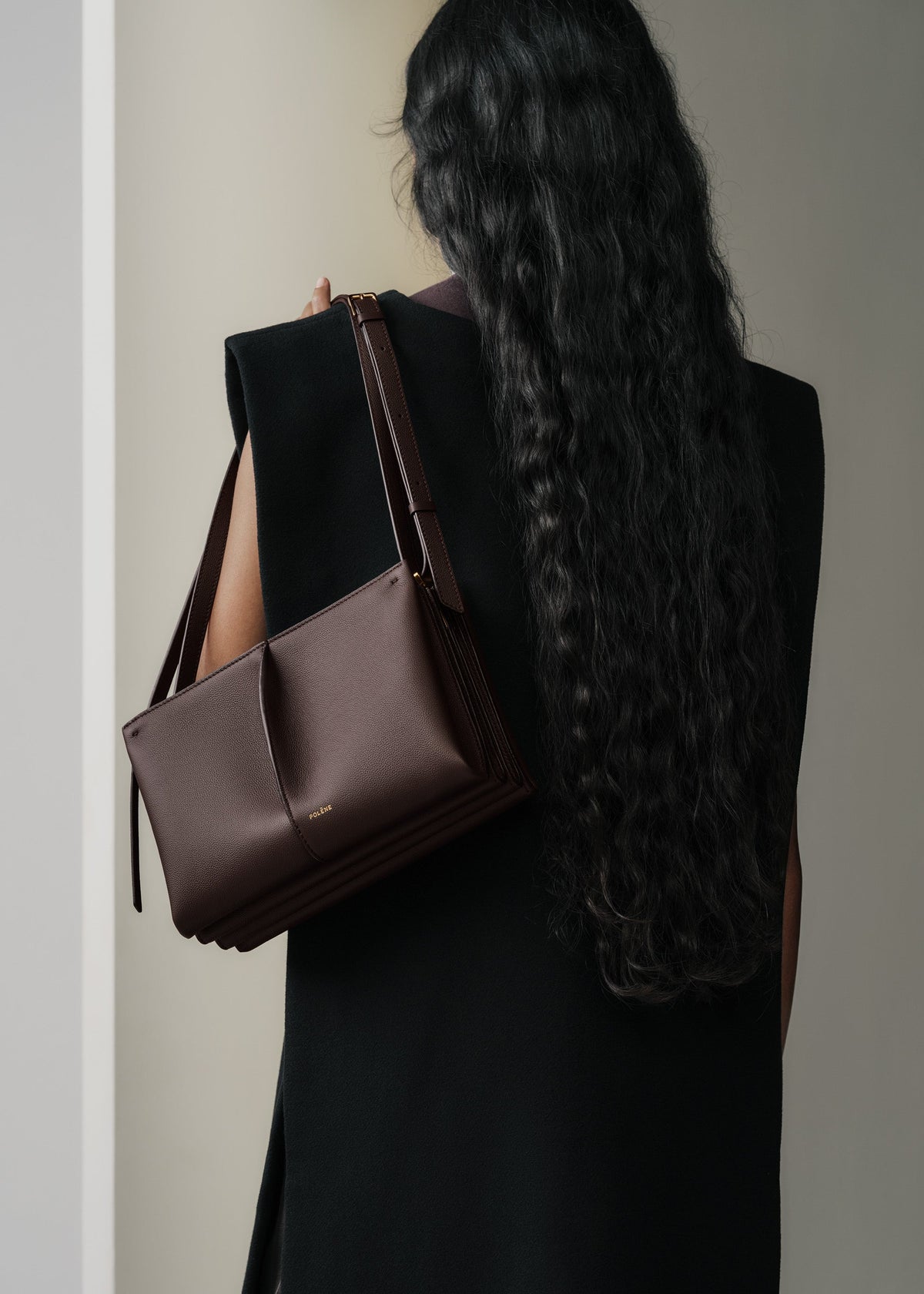 PLNE - Boky - Textured Ebony