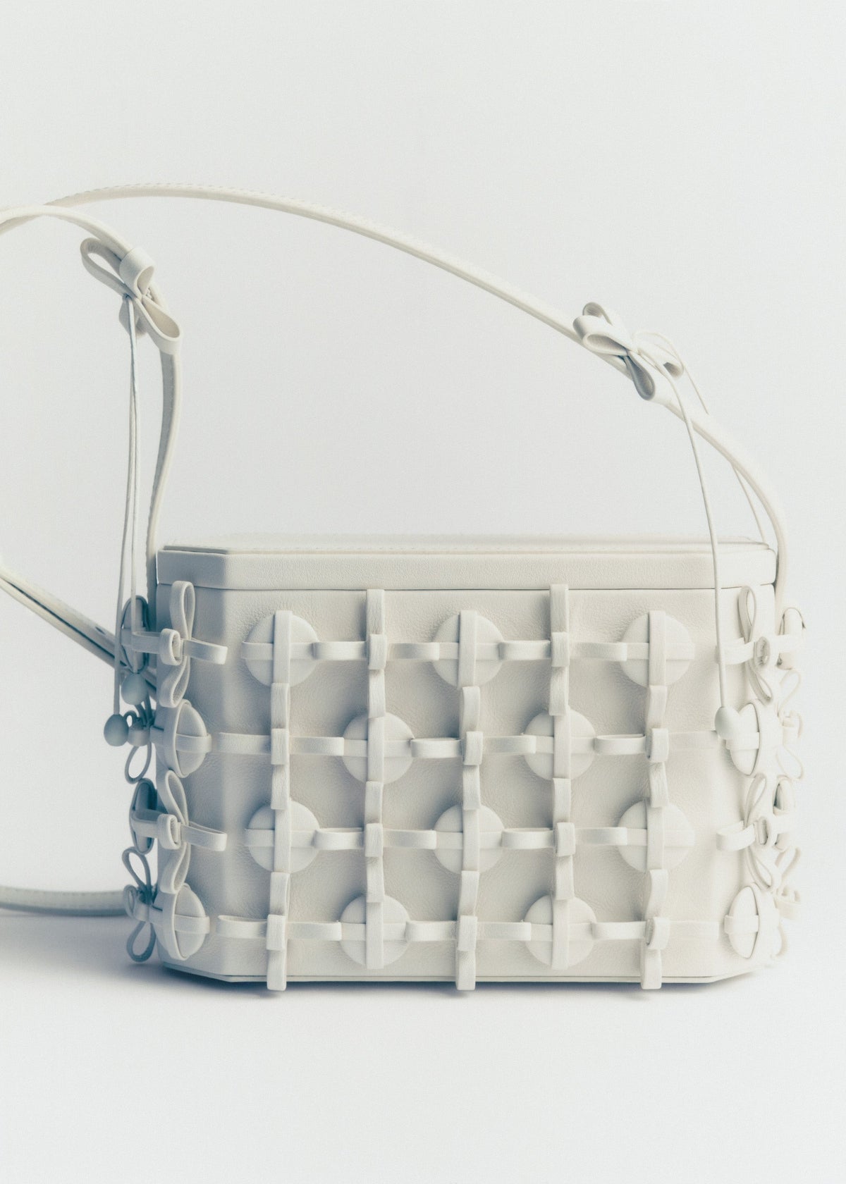 PLNE - Button Bow Box - Porcelain