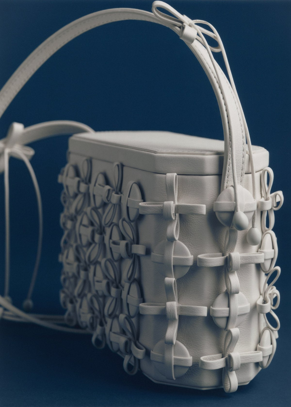 PLNE - Button Bow Box - Porcelain